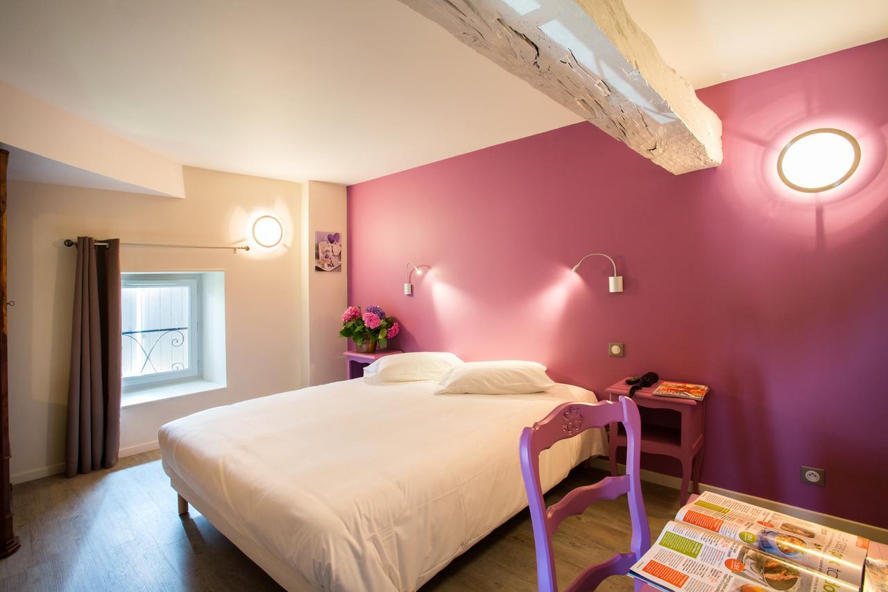 Hotel Restaurant Le Sully Saint-Saud-Lacoussière 외부 사진